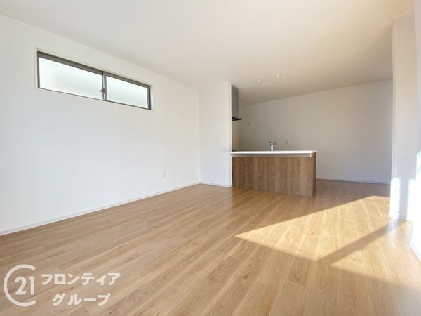 寝屋川市南水苑町　新築一戸建て　１期　１号地