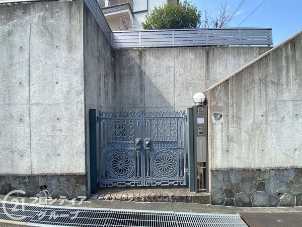 枚方市杉１丁目の中古一戸建て