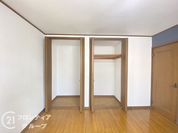 枚方市東中振１丁目の中古一戸建て