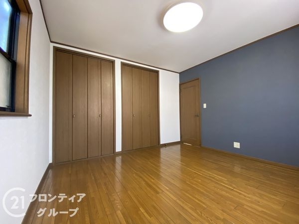 枚方市東中振１丁目の中古一戸建て