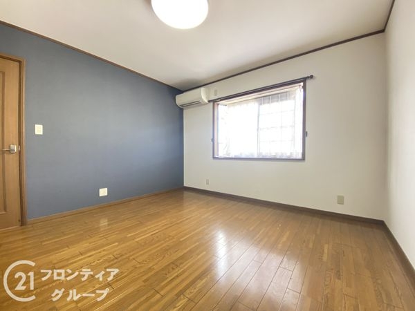 枚方市東中振１丁目の中古一戸建て