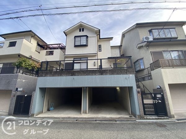 枚方市東中振１丁目中古一戸建て