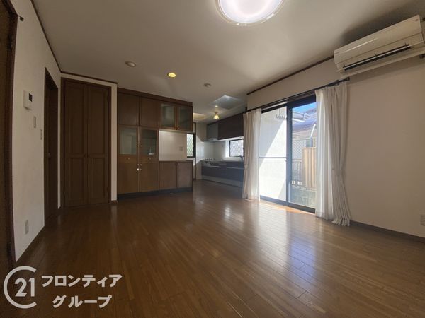 枚方市東中振１丁目の中古一戸建て