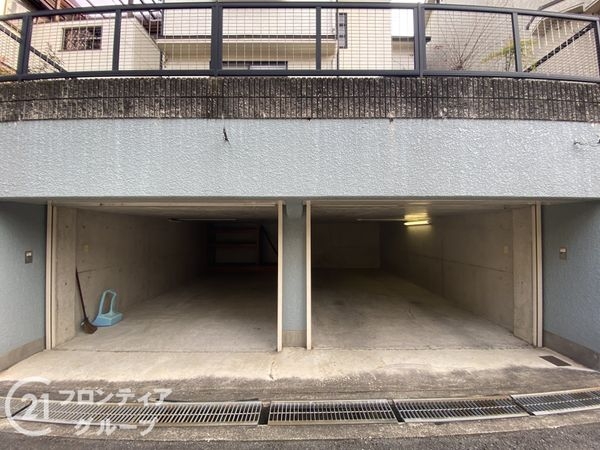 枚方市東中振１丁目の中古一戸建て