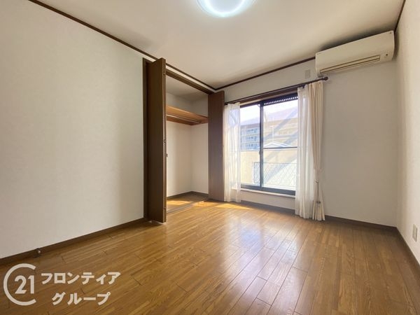 枚方市東中振１丁目の中古一戸建て