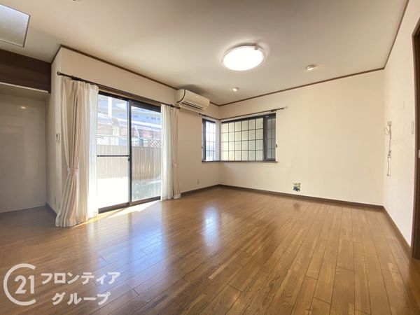 枚方市東中振１丁目の中古一戸建て