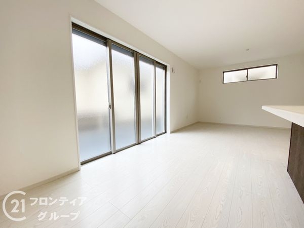 枚方市楠葉野田３丁目　新築一戸建て　１期　２号棟
