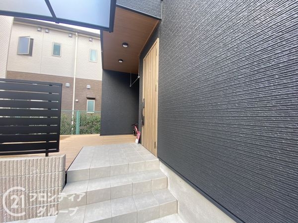 寝屋川市木屋町　中古一戸建て