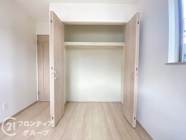 枚方市星丘２丁目　新築一戸建て　２号棟