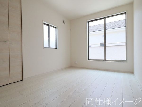 寝屋川市高柳４丁目　新築一戸建て　１号棟