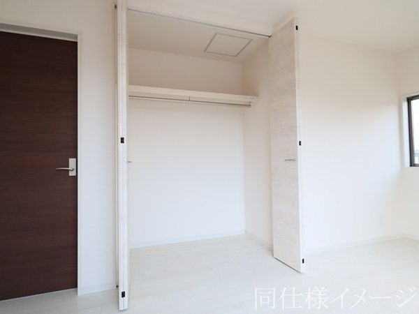 寝屋川市高柳４丁目　新築一戸建て　１号棟