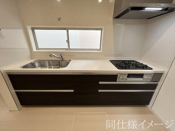 寝屋川市高柳４丁目　新築一戸建て　１号棟