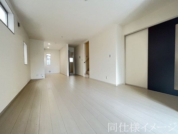 寝屋川市高柳４丁目　新築一戸建て　１号棟