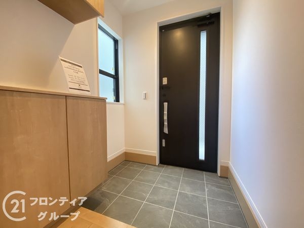 枚方市春日元町１丁目　新築一戸建て　B号棟