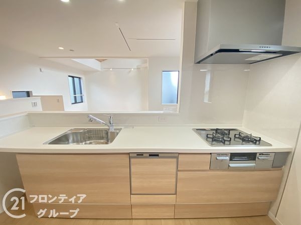 枚方市春日元町１丁目　新築一戸建て　B号棟