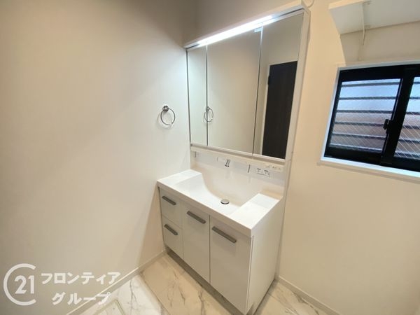 枚方市春日元町１丁目　新築一戸建て　A号棟