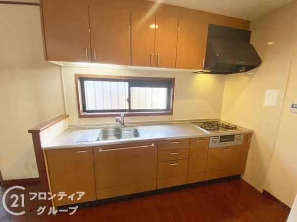 寝屋川市仁和寺本町５丁目　中古一戸建て