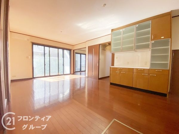 寝屋川市仁和寺本町５丁目　中古一戸建て