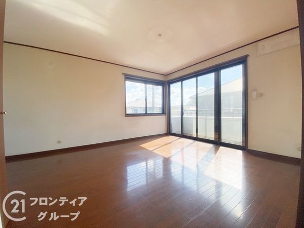 寝屋川市仁和寺本町５丁目の中古一戸建て