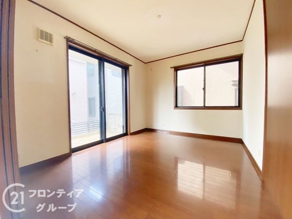 寝屋川市仁和寺本町５丁目の中古一戸建て