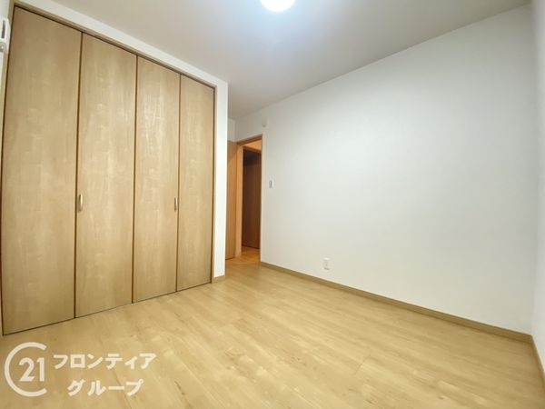寝屋川市高柳２丁目　新築一戸建て