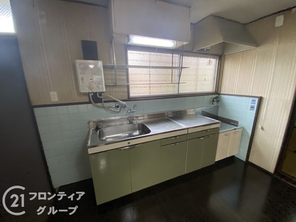 寝屋川市三井が丘３丁目　中古一戸建て