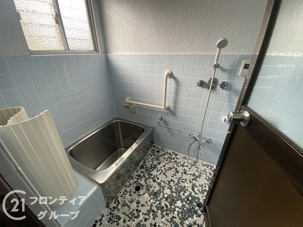 寝屋川市三井が丘３丁目　中古一戸建て