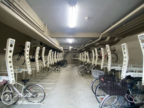 ロイヤルシャトー交野　中古マンション