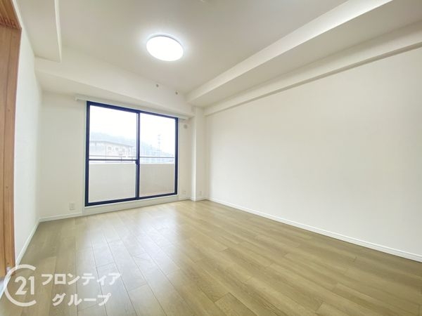 ロイヤルシャトー交野　中古マンション