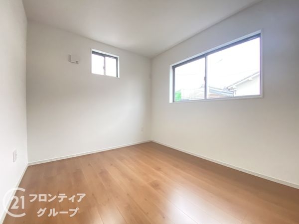 枚方市招提南町１丁目　新築一戸建て