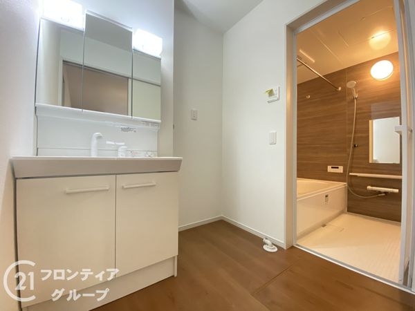 枚方市招提南町１丁目　新築一戸建て