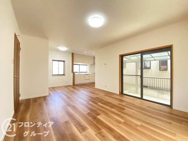 枚方市桜丘町　中古一戸建て