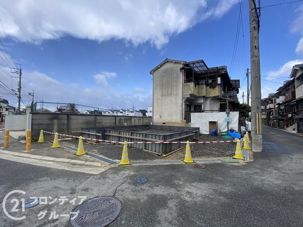 枚方市養父丘２丁目　新築一戸建て　全１区画
