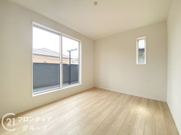 枚方市招提中町１丁目　新築一戸建て　第４　２号棟