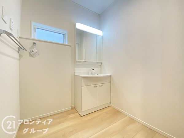 枚方市招提中町１丁目　新築一戸建て　第４　２号棟