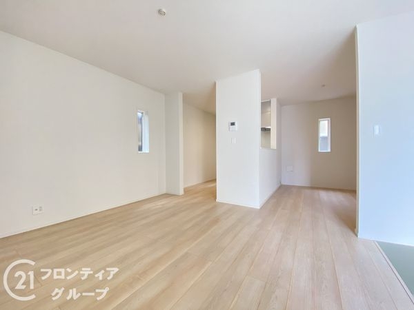 枚方市招提中町１丁目　新築一戸建て　第４　２号棟