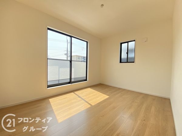 枚方市香里ケ丘７丁目　新築一戸建て　１期　２号棟