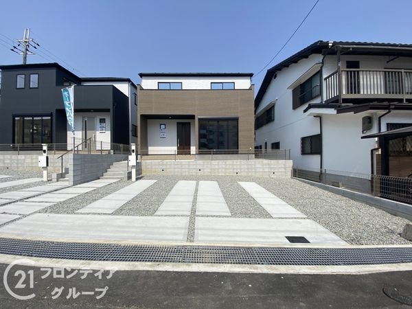 枚方市香里ケ丘７丁目　新築一戸建て　１期　２号棟