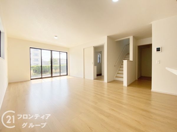 枚方市香里ケ丘７丁目　新築一戸建て　１期　２号棟