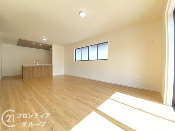 枚方市香里ケ丘７丁目　新築一戸建て　１期　２号棟