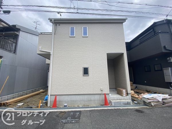 寝屋川市高柳７丁目　新築一戸建て　７期　２号棟