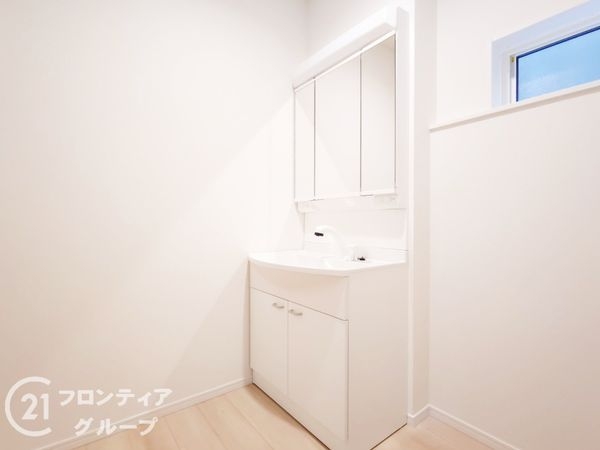 枚方市長尾西町３丁目　新築一戸建て　第３　４号棟
