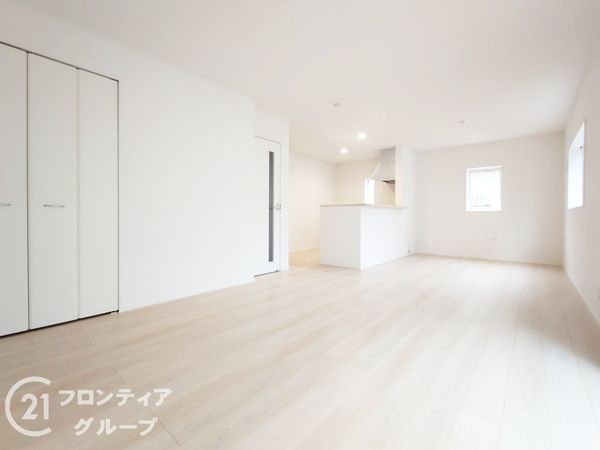 枚方市長尾西町３丁目　新築一戸建て　第３　４号棟