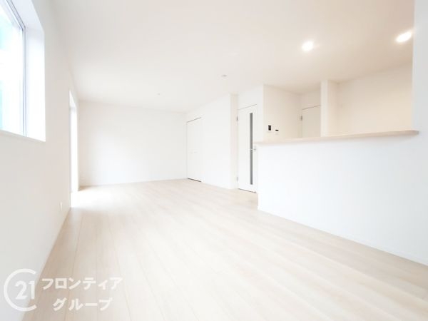 枚方市長尾西町３丁目　新築一戸建て　第３　４号棟