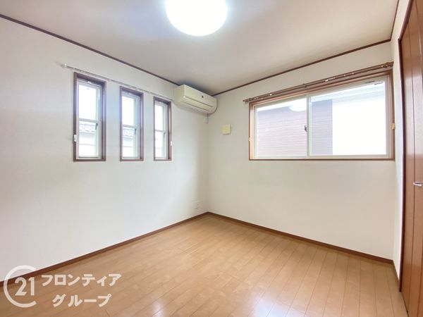 寝屋川市堀溝２丁目の中古一戸建て