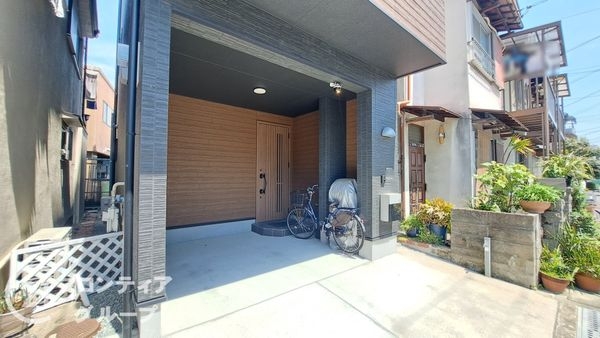 寝屋川市大成町　中古一戸建て