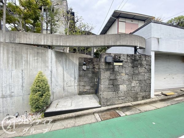 寝屋川市三井が丘３丁目　中古一戸建て