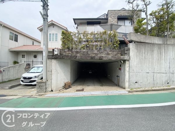 寝屋川市三井が丘３丁目　中古一戸建て