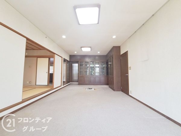 枚方市菊丘町　中古一戸建て