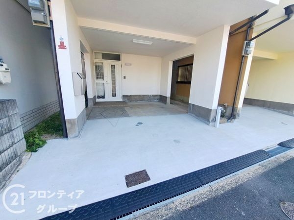 枚方市出屋敷元町２丁目の中古一戸建て
